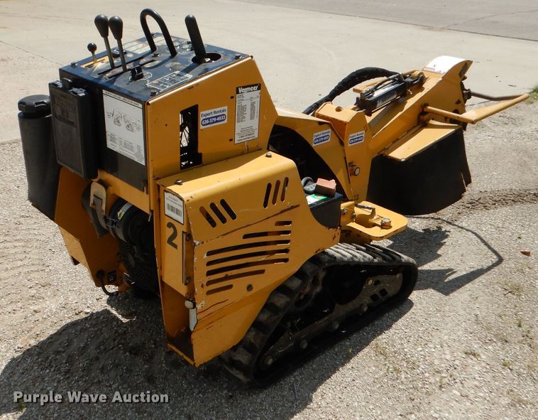 image for item DL8934 2013 Vermeer SC30TX  stump grinder