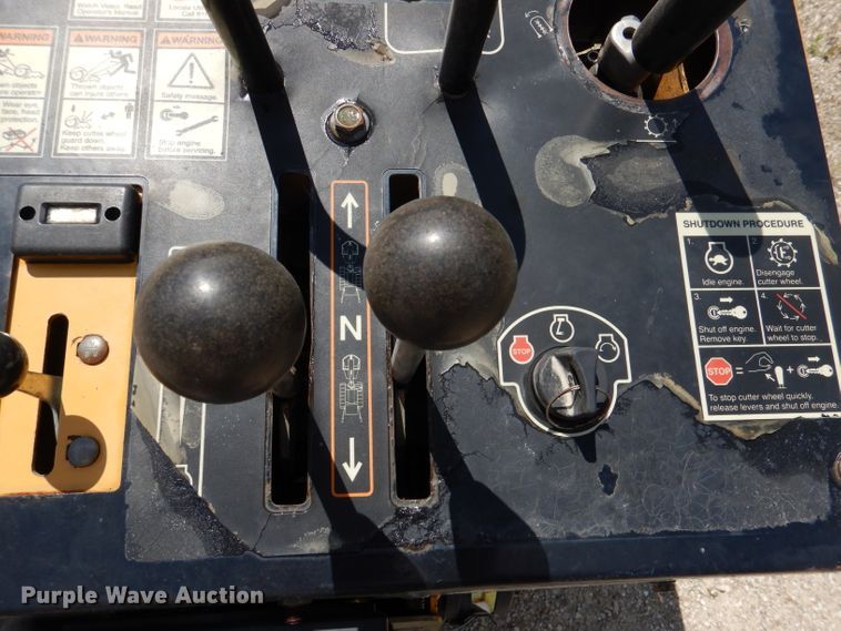 image for item DL8934 2013 Vermeer SC30TX  stump grinder