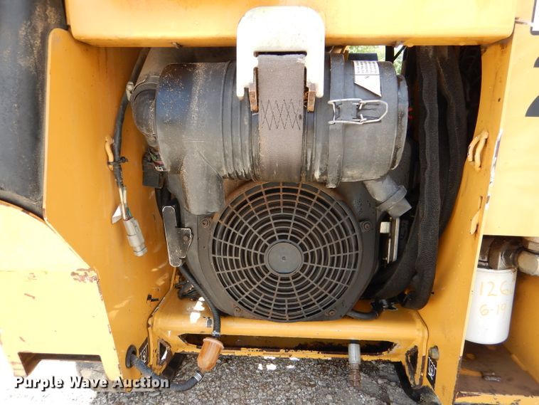 image for item DL8934 2013 Vermeer SC30TX  stump grinder