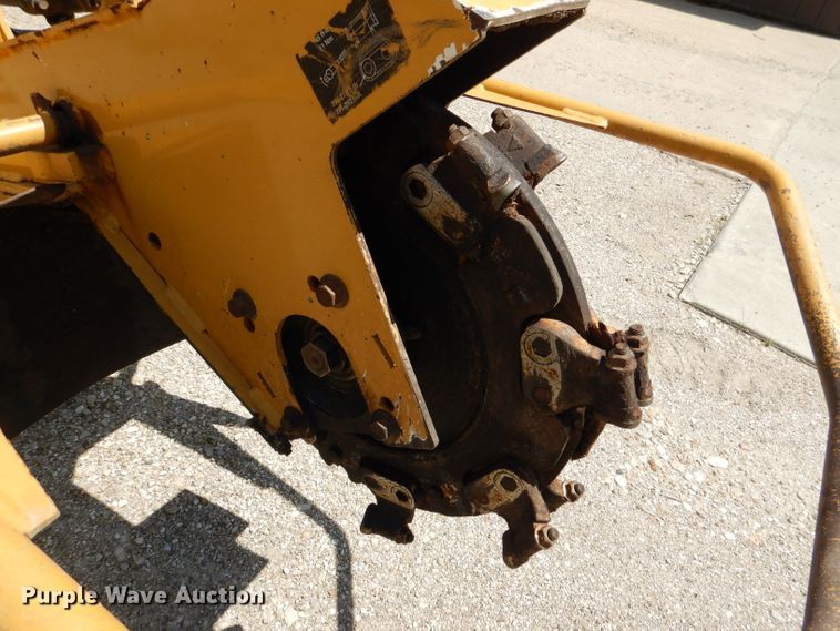 image for item DL8934 2013 Vermeer SC30TX  stump grinder