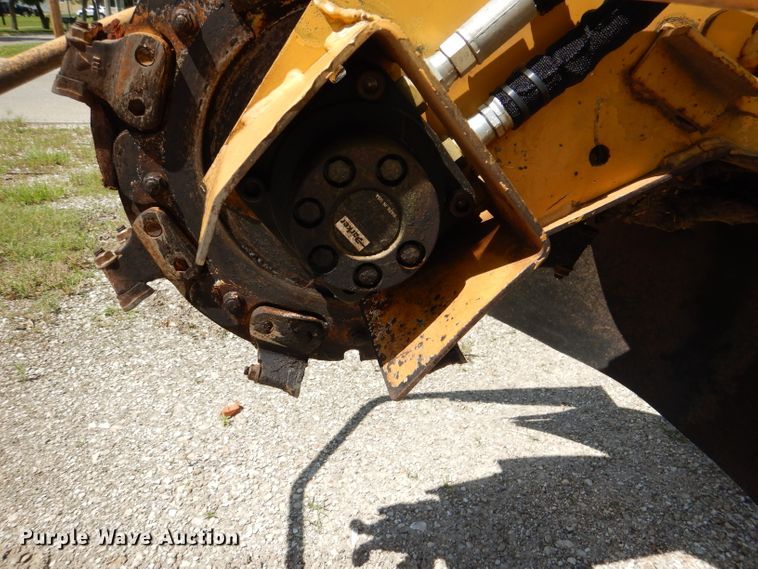 image for item DL8934 2013 Vermeer SC30TX  stump grinder