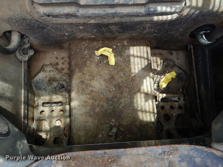 image for item DL8946 2016 Bobcat S750  skid steer loader