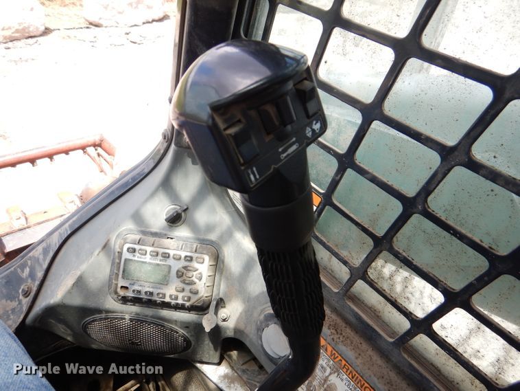 image for item DL8946 2016 Bobcat S750  skid steer loader