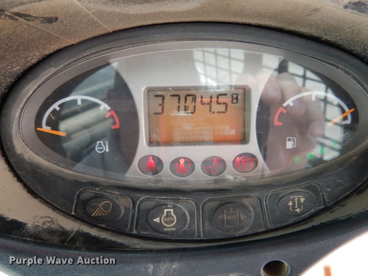 image for item DL8946 2016 Bobcat S750  skid steer loader