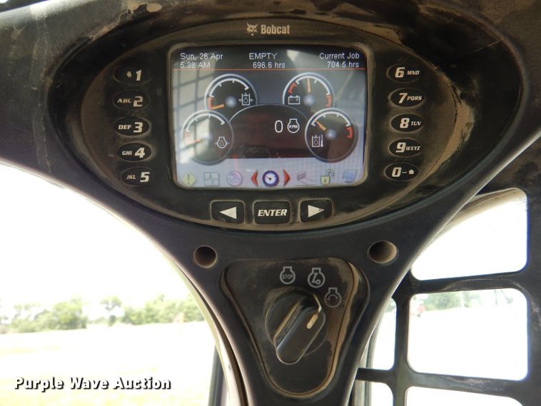 image for item DL8946 2016 Bobcat S750  skid steer loader