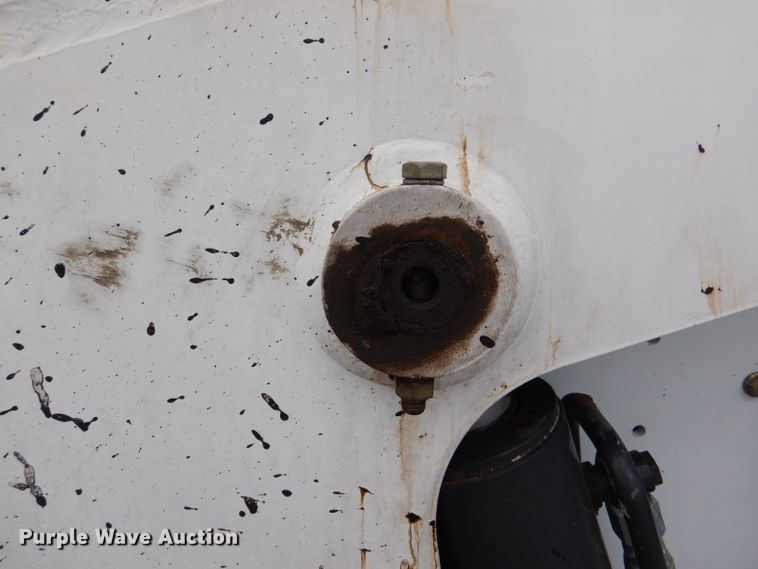 image for item DL8946 2016 Bobcat S750  skid steer loader