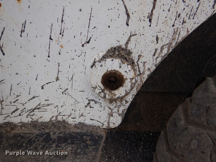 image for item DL8946 2016 Bobcat S750  skid steer loader