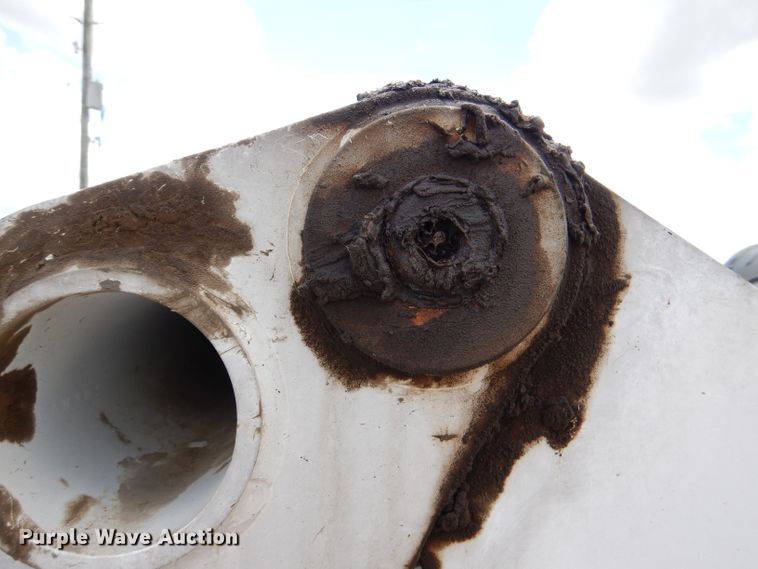 image for item DL8946 2016 Bobcat S750  skid steer loader