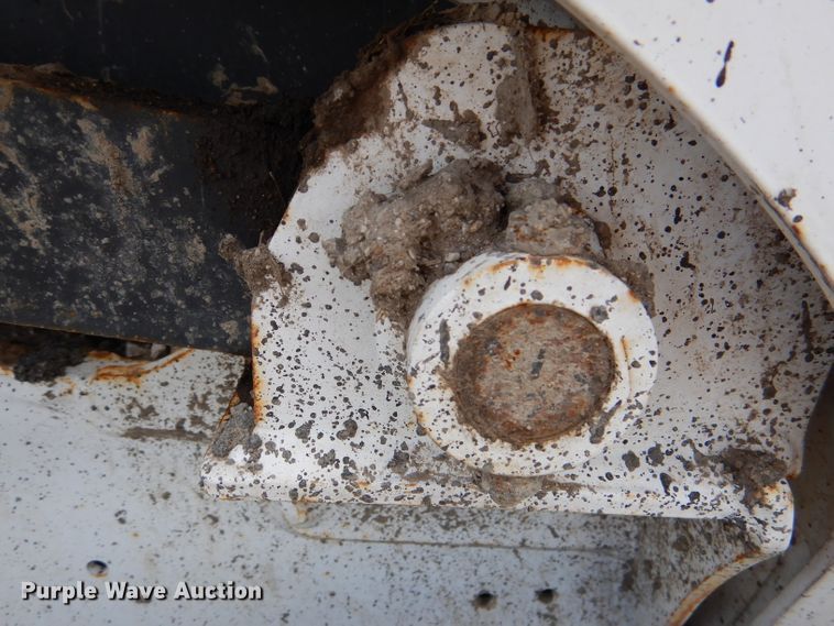 image for item DL8946 2016 Bobcat S750  skid steer loader