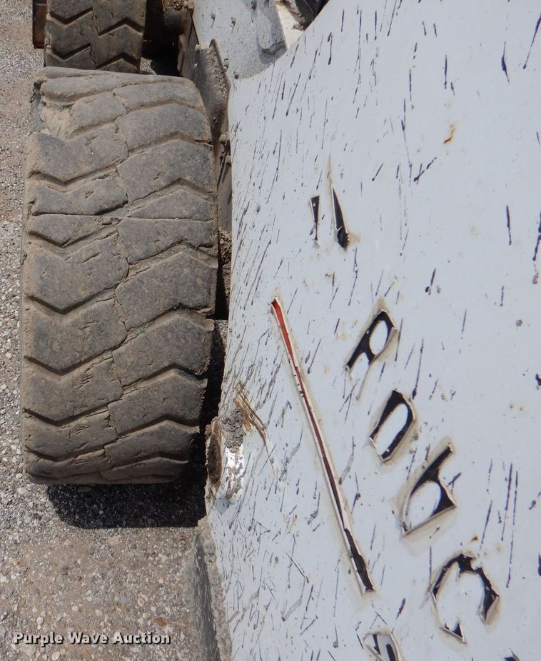 image for item DL8946 2016 Bobcat S750  skid steer loader