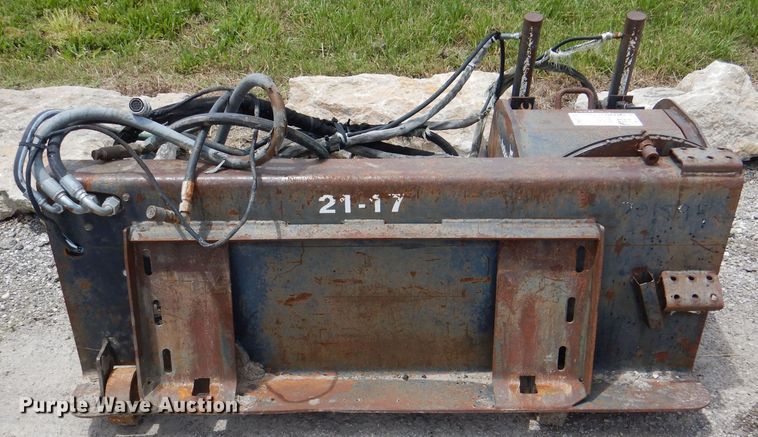 image for item DL8947 Bobcat  18" skid steer cold planer