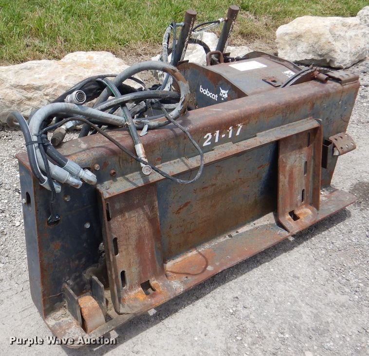 image for item DL8947 Bobcat  18" skid steer cold planer