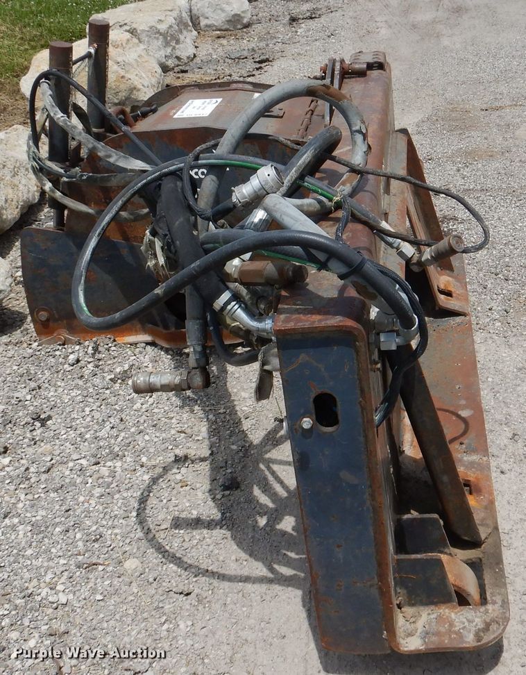 image for item DL8947 Bobcat  18" skid steer cold planer