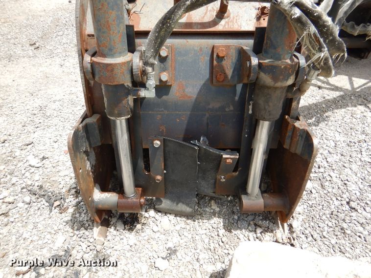 image for item DL8947 Bobcat  18" skid steer cold planer