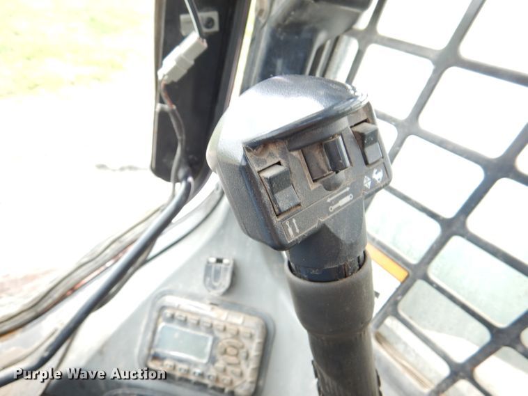 image for item DL8948 2011 Bobcat S750  skid steer loader