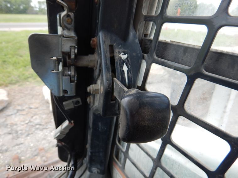 image for item DL8948 2011 Bobcat S750  skid steer loader