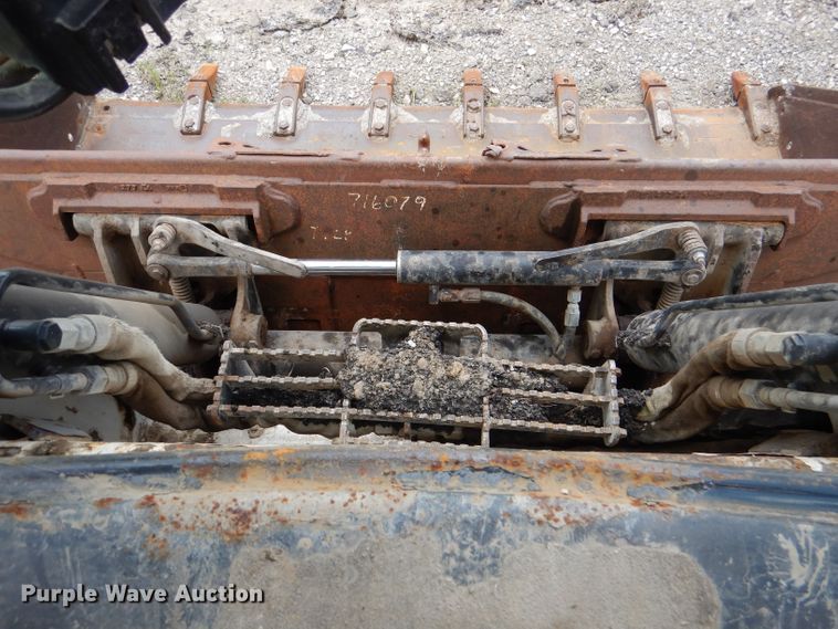 image for item DL8948 2011 Bobcat S750  skid steer loader