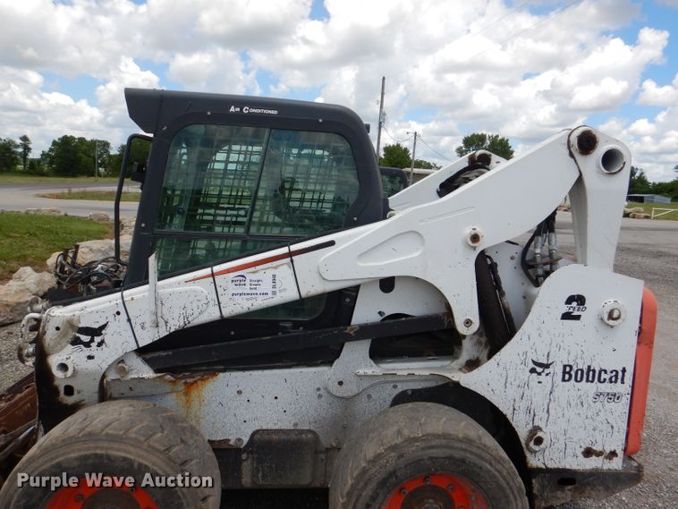 image for item DL8948 2011 Bobcat S750  skid steer loader