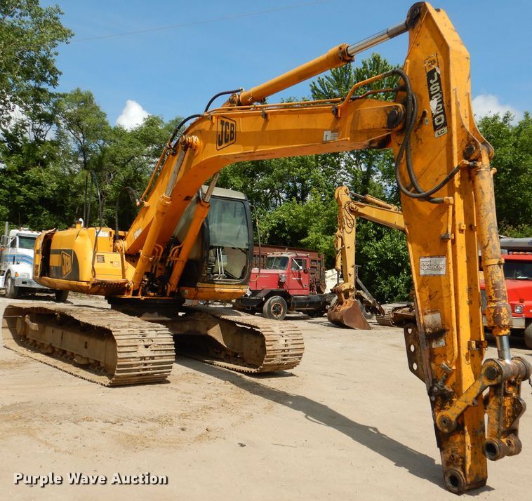 image for item DL8956 2004 JCB JS220LC  excavator