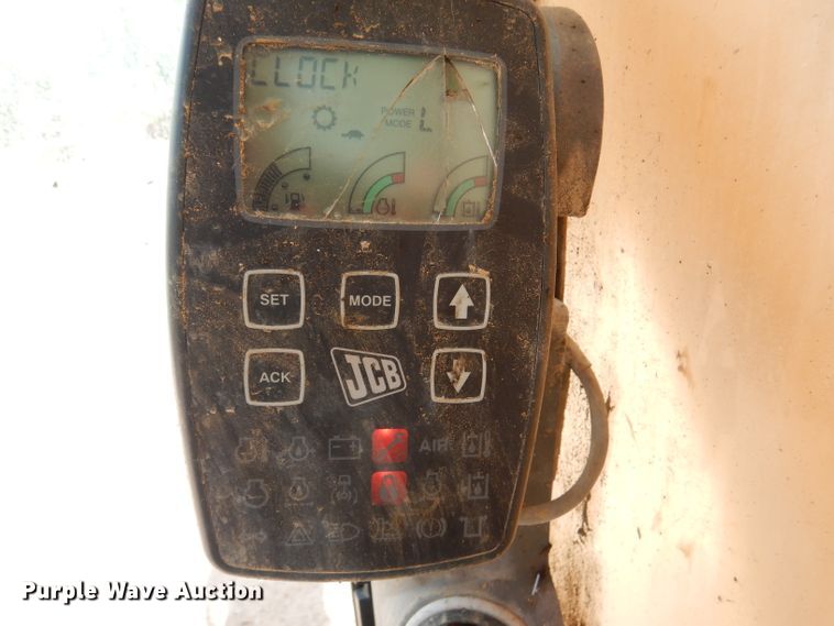 image for item DL8956 2004 JCB JS220LC  excavator