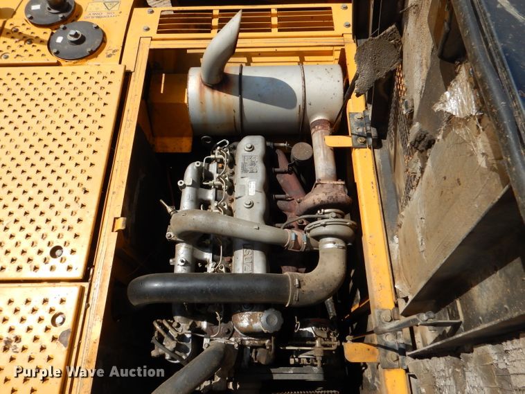 image for item DL8956 2004 JCB JS220LC  excavator