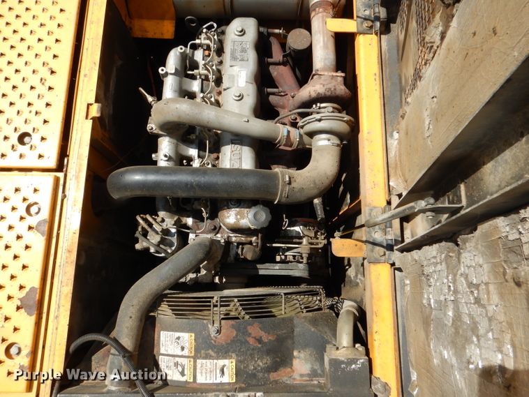 image for item DL8956 2004 JCB JS220LC  excavator