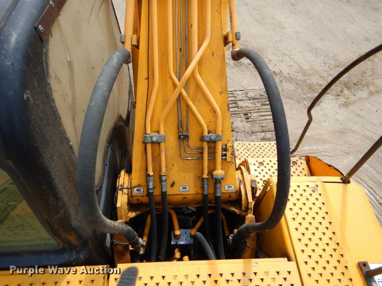 image for item DL8956 2004 JCB JS220LC  excavator