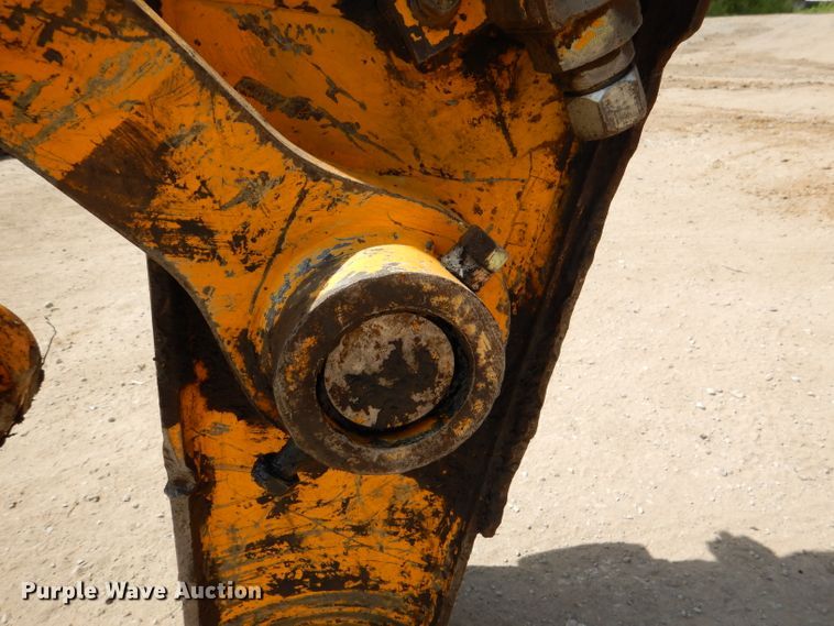 image for item DL8956 2004 JCB JS220LC  excavator