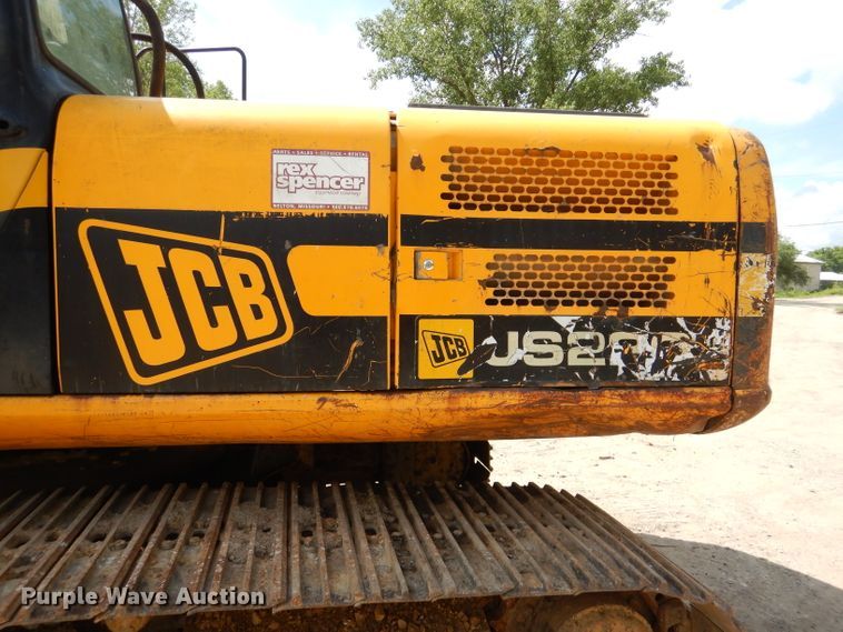 image for item DL8956 2004 JCB JS220LC  excavator