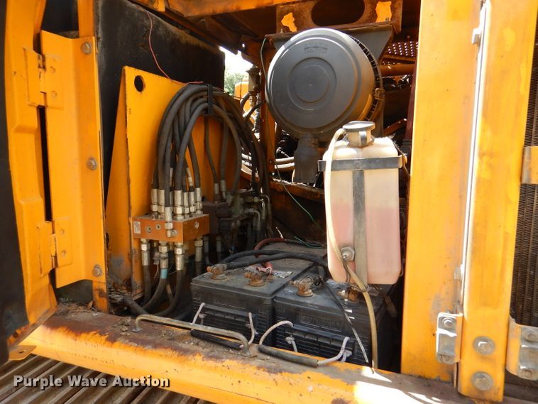 image for item DL8956 2004 JCB JS220LC  excavator