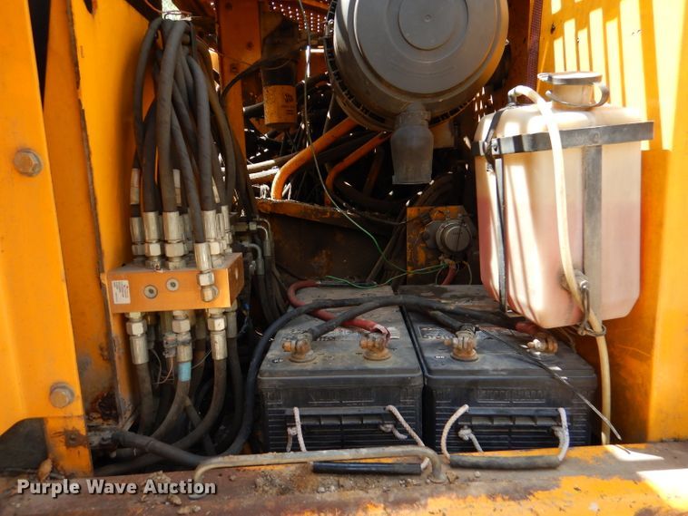 image for item DL8956 2004 JCB JS220LC  excavator