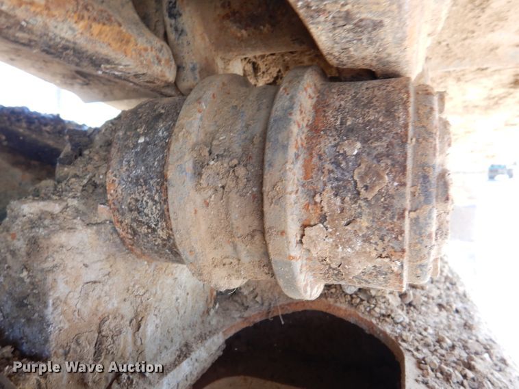 image for item DL8956 2004 JCB JS220LC  excavator