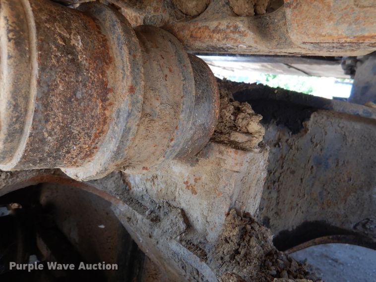 image for item DL8956 2004 JCB JS220LC  excavator