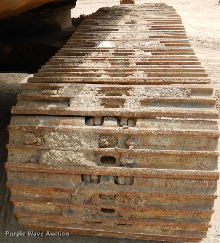 image for item DL8956 2004 JCB JS220LC  excavator