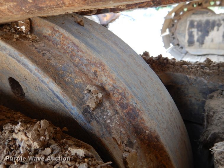 image for item DL8956 2004 JCB JS220LC  excavator