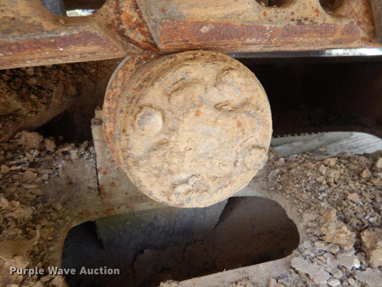 image for item DL8956 2004 JCB JS220LC  excavator