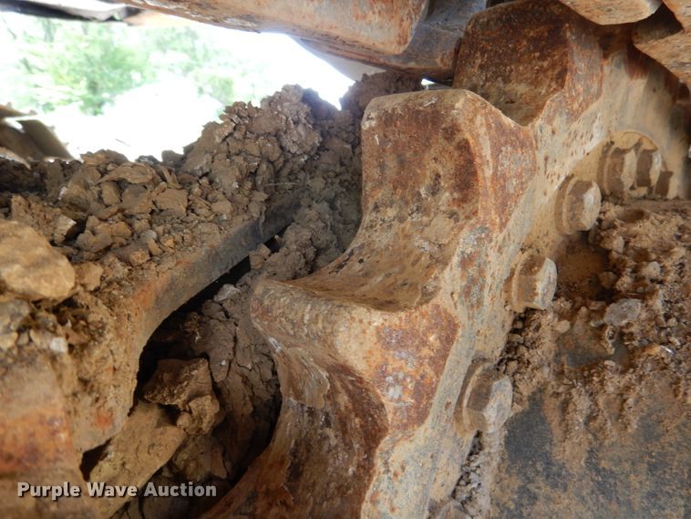 image for item DL8956 2004 JCB JS220LC  excavator