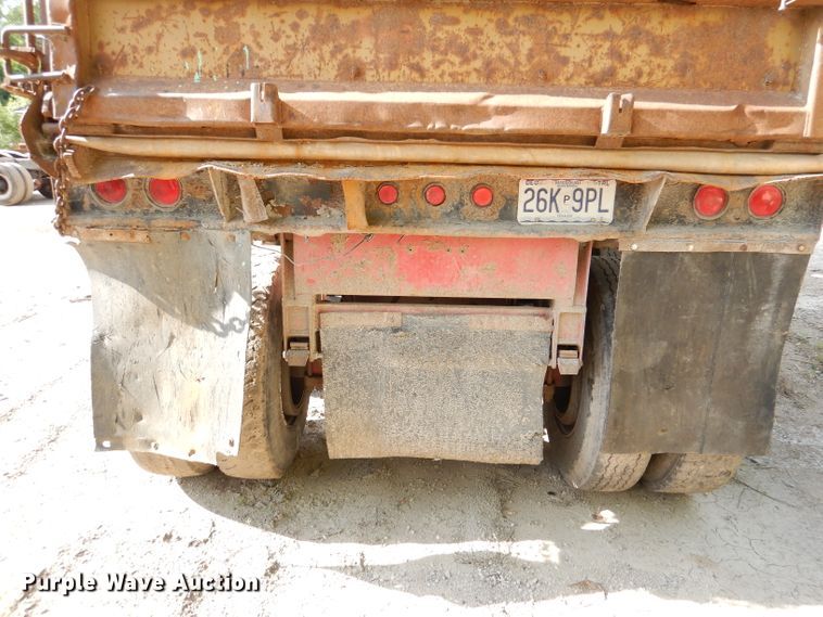 image for item DL8957 1987 Freuhauf ND2-F2-22-7  end dump trailer