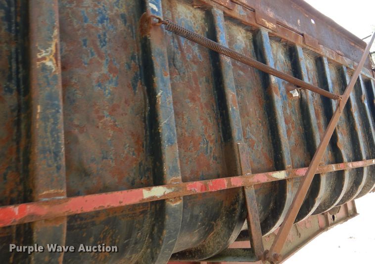 image for item DL8957 1987 Freuhauf ND2-F2-22-7  end dump trailer