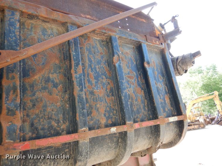 image for item DL8957 1987 Freuhauf ND2-F2-22-7  end dump trailer