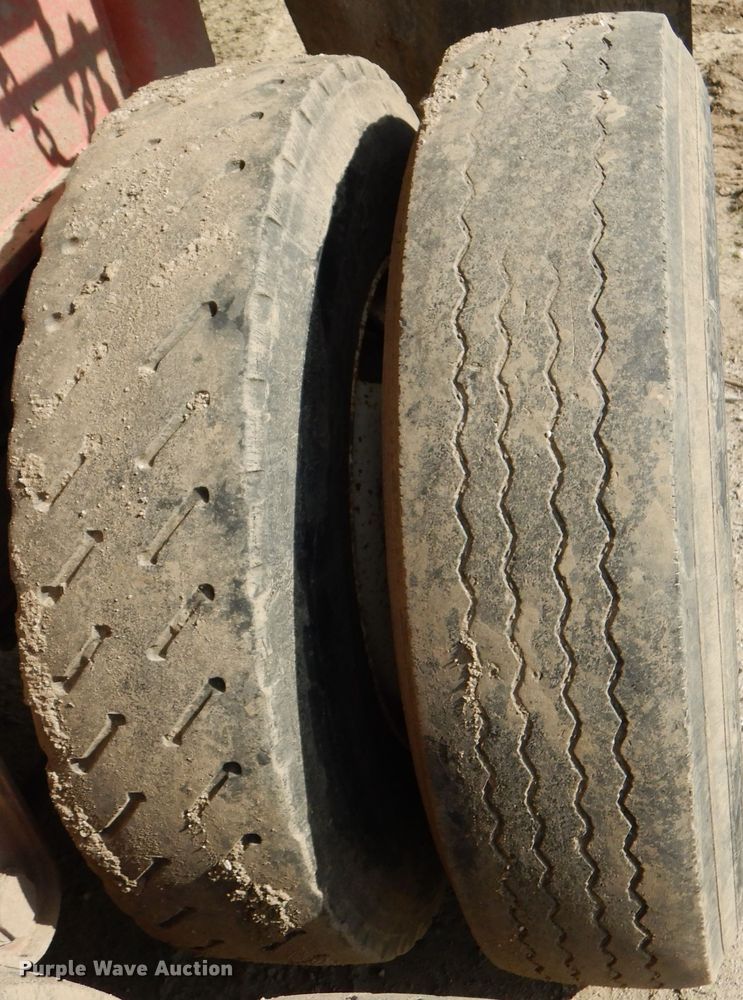 image for item DL8957 1987 Freuhauf ND2-F2-22-7  end dump trailer