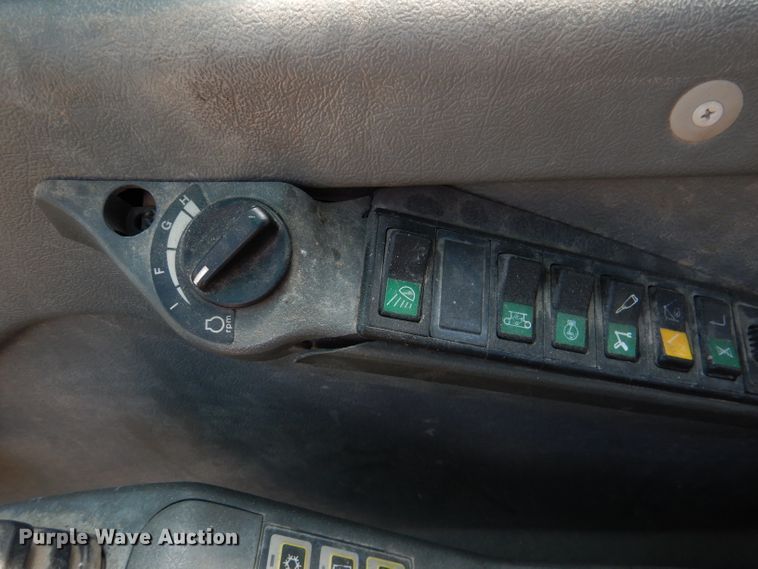 image for item DL8959 2005 Volvo EC210BLC  excavator