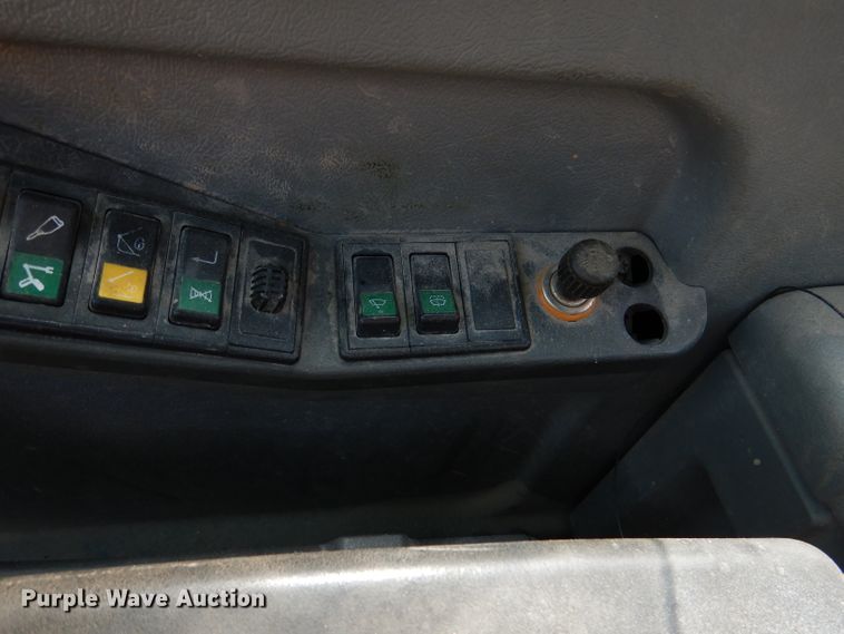 image for item DL8959 2005 Volvo EC210BLC  excavator