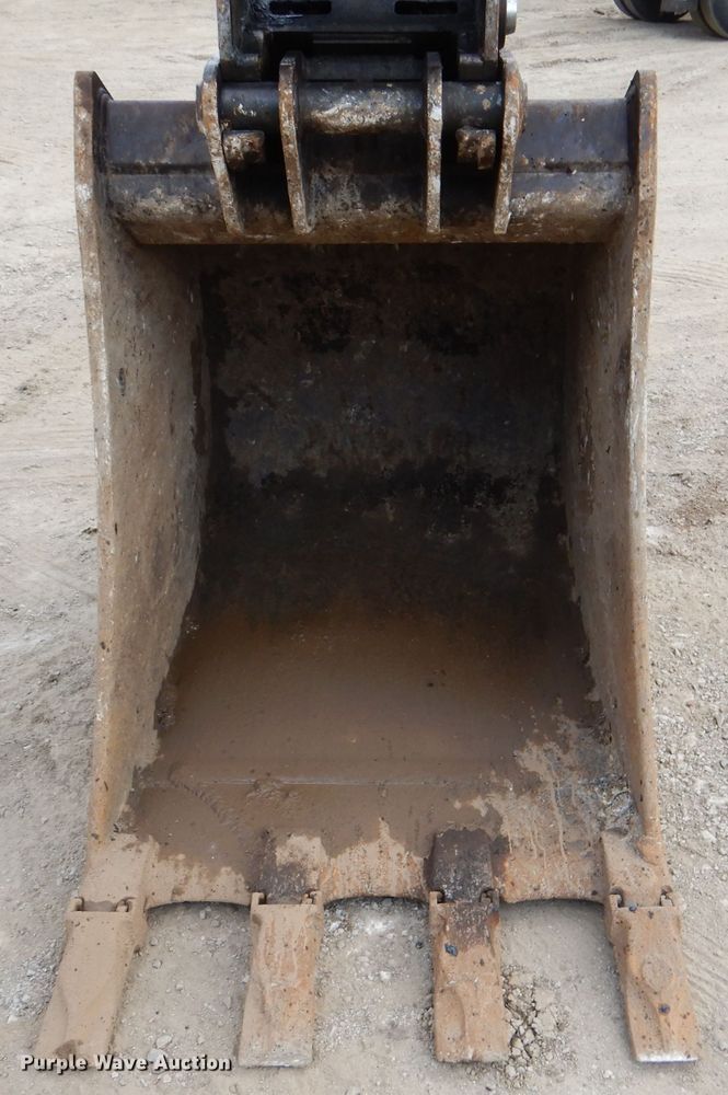 image for item DL8959 2005 Volvo EC210BLC  excavator