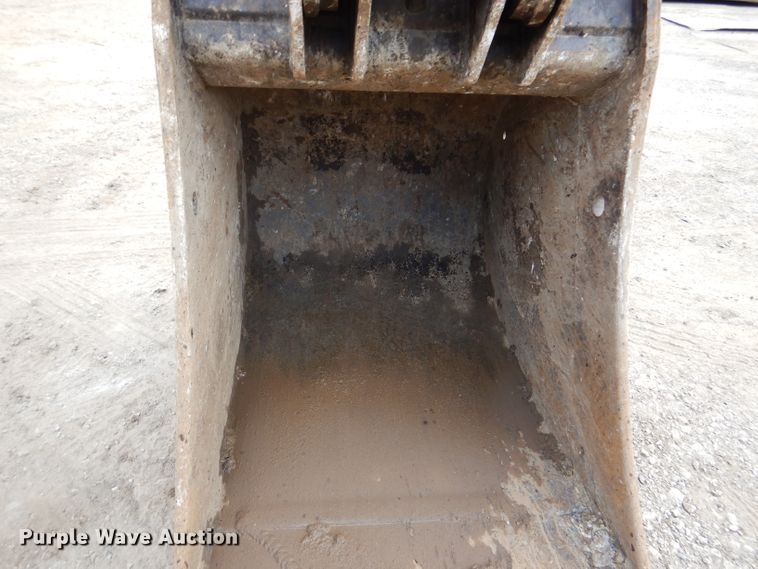 image for item DL8959 2005 Volvo EC210BLC  excavator