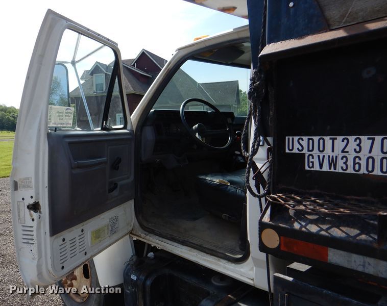 image for item DM0007 1997 Ford F700  dump truck