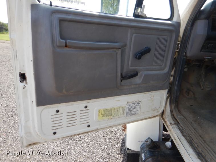 image for item DM0007 1997 Ford F700  dump truck