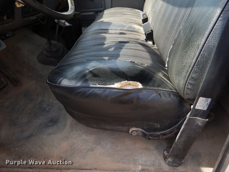 image for item DM0007 1997 Ford F700  dump truck