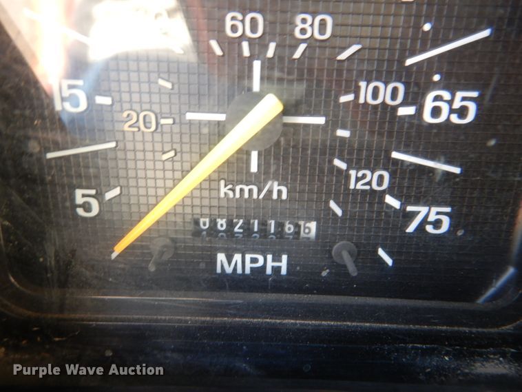 image for item DM0007 1997 Ford F700  dump truck