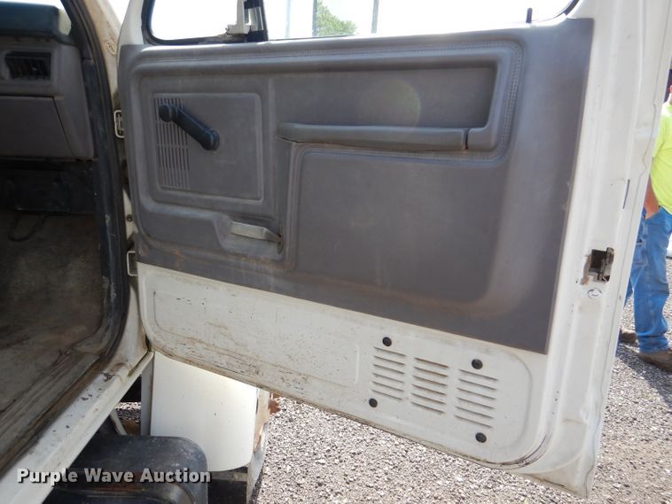 image for item DM0007 1997 Ford F700  dump truck